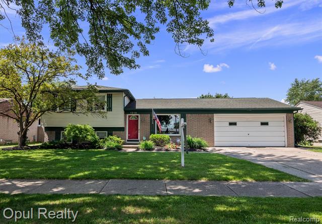 Builiding view thirty three for 1218 Barchester, Westland, MI. 48186