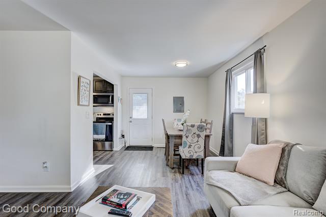 Builiding view five for 21900 Eastwood, Oak Park, MI. 48237