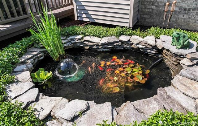 Builiding view five for 40051 Finley, Canton, MI. 48188