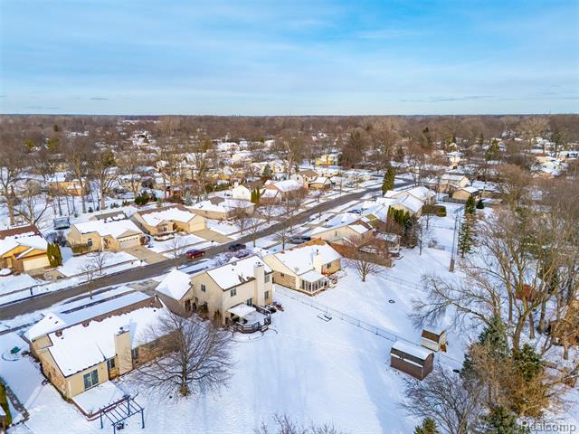 Builiding view forty six for 40051 Finley, Canton, MI. 48188