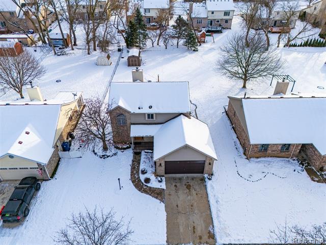 Builiding view forty three for 40051 Finley, Canton, MI. 48188