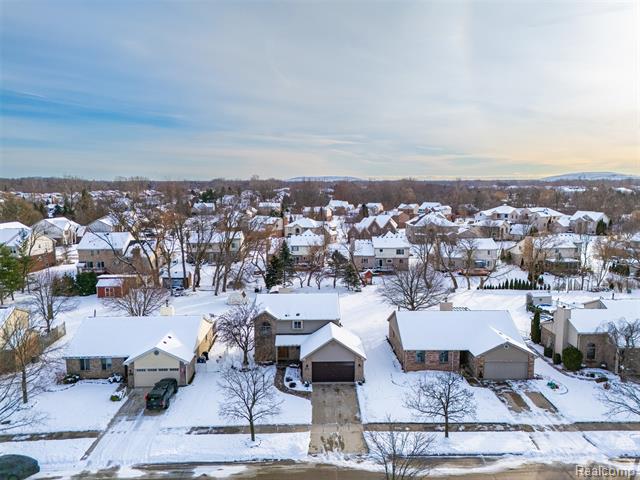 Builiding view forty two for 40051 Finley, Canton, MI. 48188