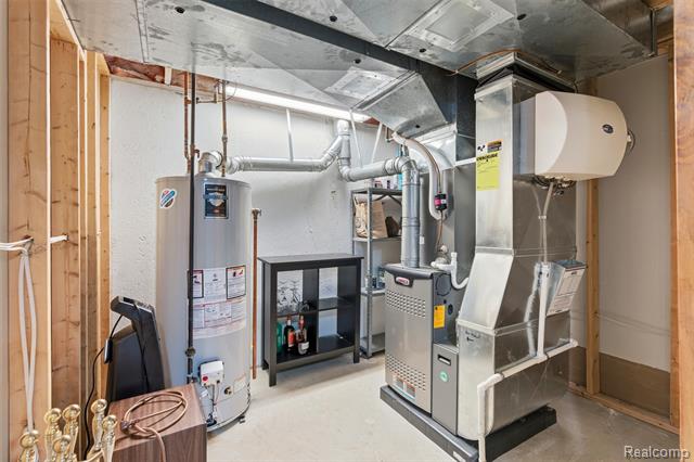 Builiding view thirty four for 40051 Finley, Canton, MI. 48188