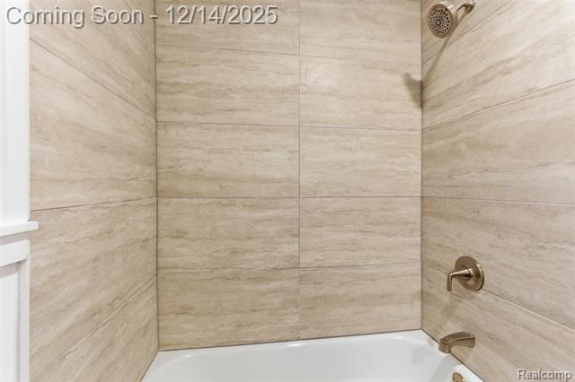 Builiding view fifteen for 25640 West Hills, Dearborn Heights, MI. 48125