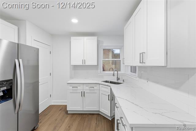 Builiding view six for 25640 West Hills, Dearborn Heights, MI. 48125