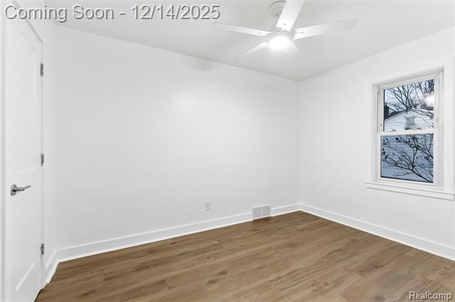 Builiding view twelve for 25640 West Hills, Dearborn Heights, MI. 48125