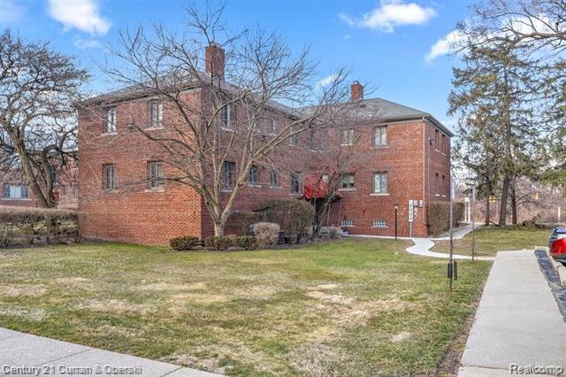 Builiding view one for 1425 S Telegraph, Dearborn, MI. 48124