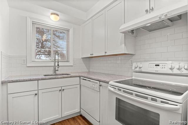 Builiding view seven for 1425 S Telegraph, Dearborn, MI. 48124