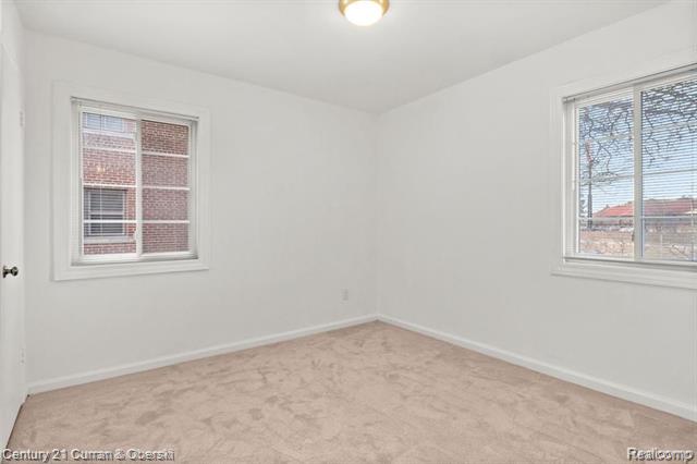 Builiding view ten for 1425 S Telegraph, Dearborn, MI. 48124