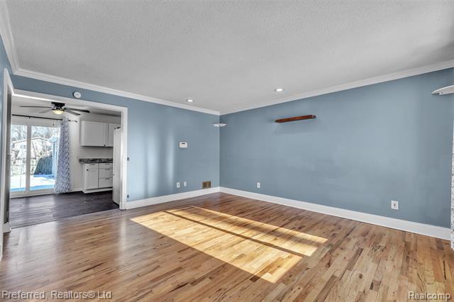 Builiding view eight for 39288 Nottingham, Westland, MI. 48186