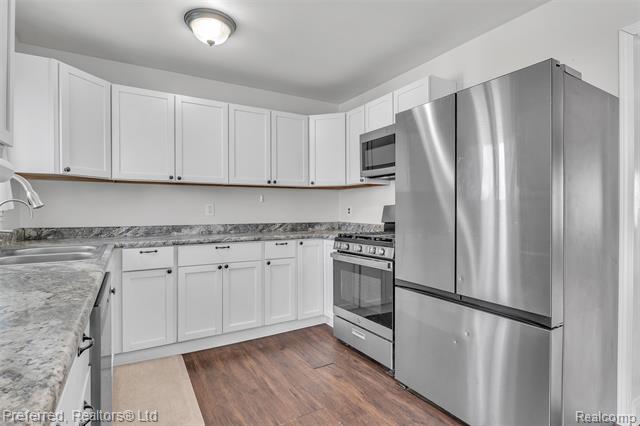 Builiding view fifteen for 39288 Nottingham, Westland, MI. 48186