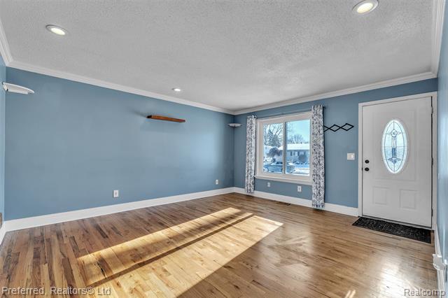 Builiding view five for 39288 Nottingham, Westland, MI. 48186