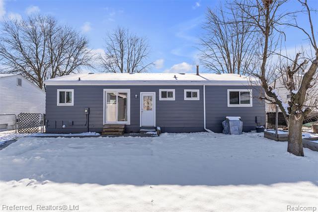 Builiding view forty one for 39288 Nottingham, Westland, MI. 48186