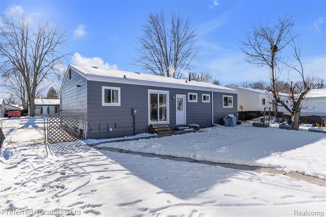 Builiding view forty for 39288 Nottingham, Westland, MI. 48186