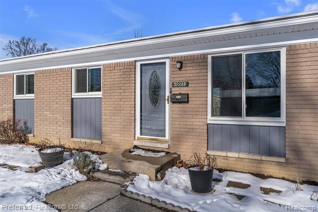 Builiding view four for 39288 Nottingham, Westland, MI. 48186