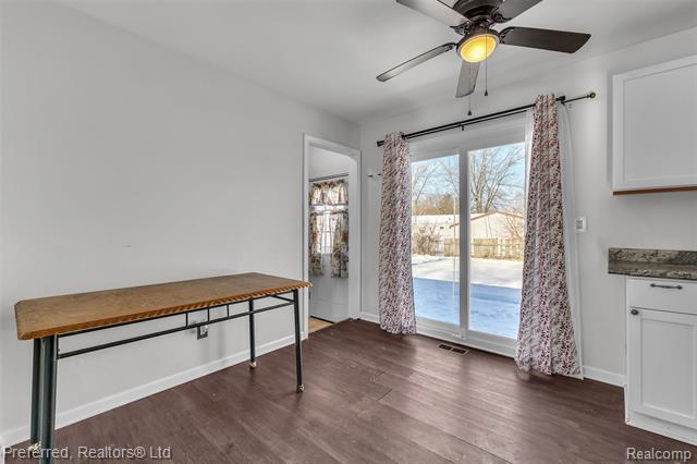 Builiding view nine for 39288 Nottingham, Westland, MI. 48186