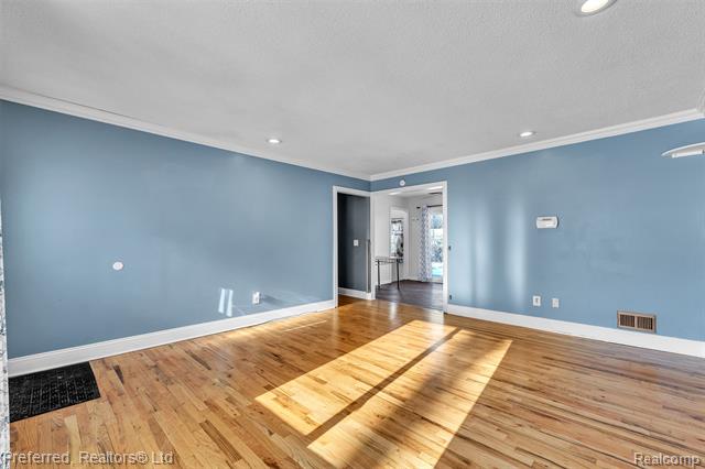 Builiding view seven for 39288 Nottingham, Westland, MI. 48186