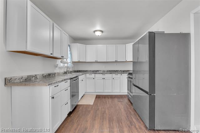 Builiding view thirteen for 39288 Nottingham, Westland, MI. 48186