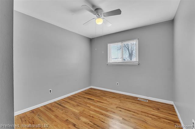 Builiding view twenty eight for 39288 Nottingham, Westland, MI. 48186