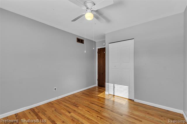 Builiding view twenty nine for 39288 Nottingham, Westland, MI. 48186