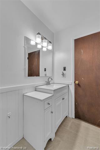 Builiding view twenty three for 39288 Nottingham, Westland, MI. 48186