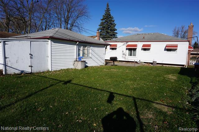 Builiding view four for 32547 Avondale, Westland, MI. 48186