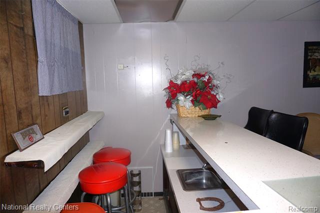 Builiding view sixteen for 32547 Avondale, Westland, MI. 48186