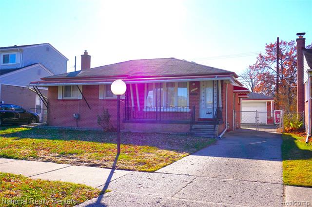 front view for 32547 Avondale, Westland, Mi. 48186