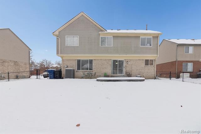 Builiding view forty five for 41512 Pheasant Creek, Canton, MI. 48188