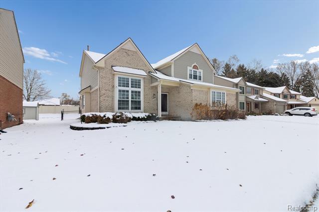 Builiding view one for 41512 Pheasant Creek, Canton, MI. 48188