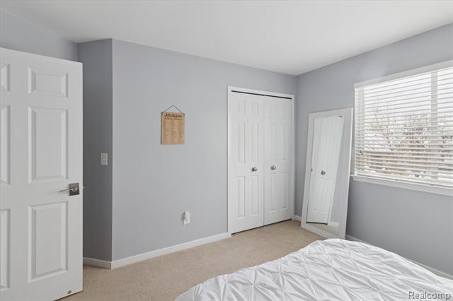 Builiding view twenty nine for 41512 Pheasant Creek, Canton, MI. 48188