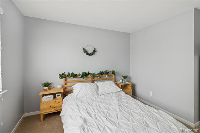 Builiding view twenty seven for 41512 Pheasant Creek, Canton, MI. 48188