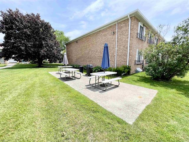Builiding view eleven for 30703 Shiawassee, Farmington, MI. 48336