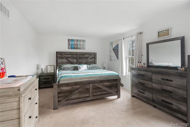 Builiding view seventeen for 40341 Worthington, Canton, MI. 48188