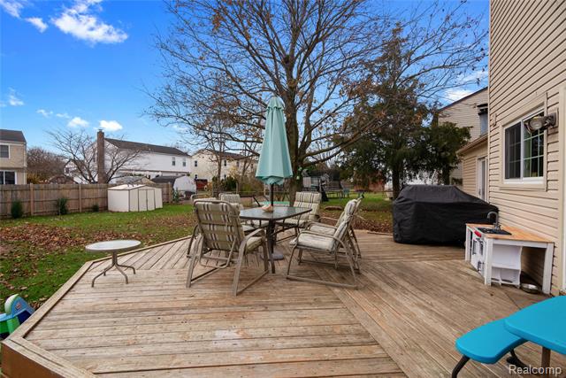 Builiding view twenty eight for 40341 Worthington, Canton, MI. 48188