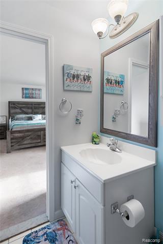 Builiding view twenty for 40341 Worthington, Canton, MI. 48188