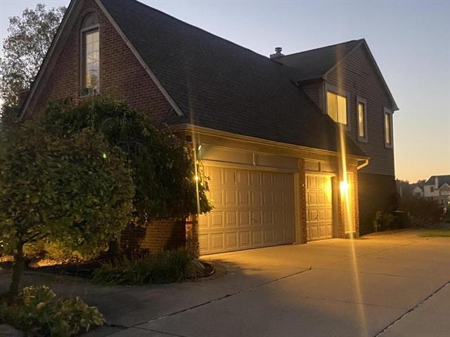 Builiding view eighty one for 241 Country Club, Canton, MI. 48188