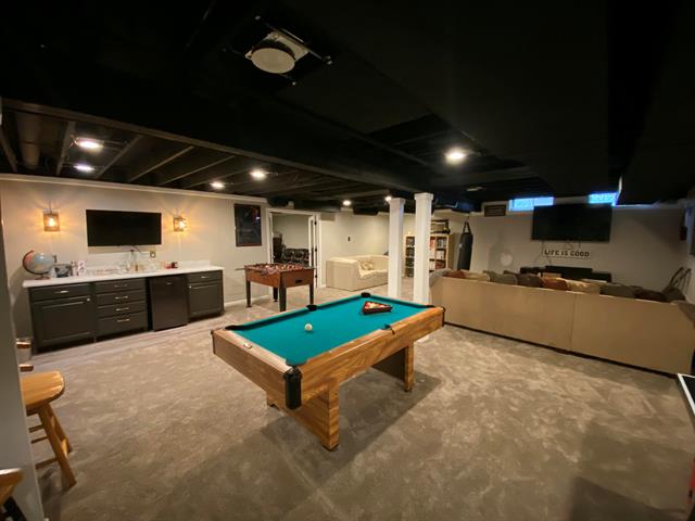 Builiding view seventy four for 241 Country Club, Canton, MI. 48188