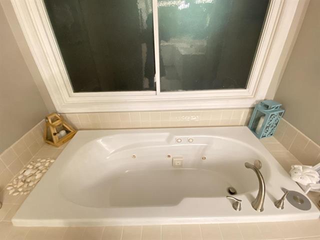 Builiding view sixty three for 241 Country Club, Canton, MI. 48188