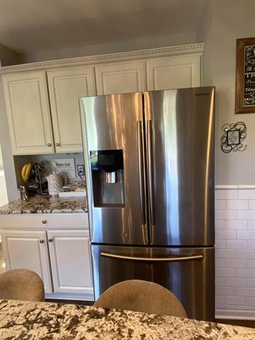 Builiding view twenty four for 241 Country Club, Canton, MI. 48188