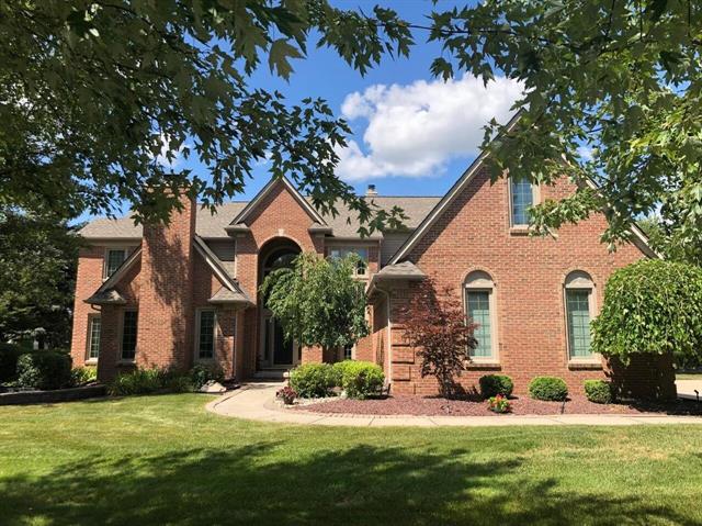 front view for 241 Country Club, Canton, Mi. 48188