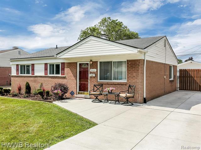 front view for 30822 Steinhauer, Westland, Mi. 48186