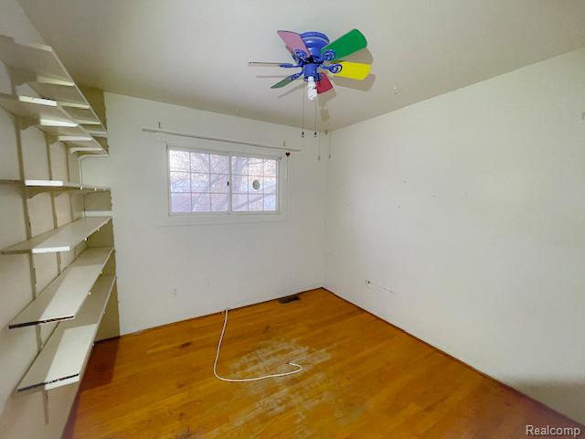 Builiding view nine for 30939 Hiveley, Westland, MI. 48186