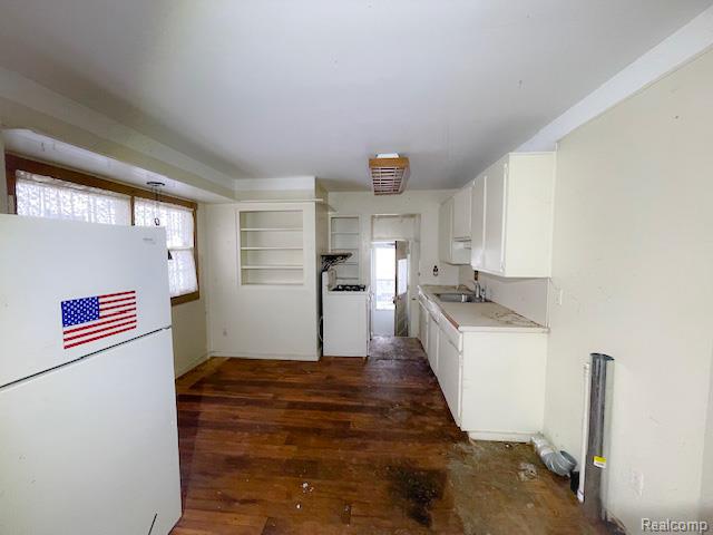 Builiding view seven for 30939 Hiveley, Westland, MI. 48186