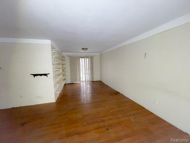 Builiding view six for 30939 Hiveley, Westland, MI. 48186