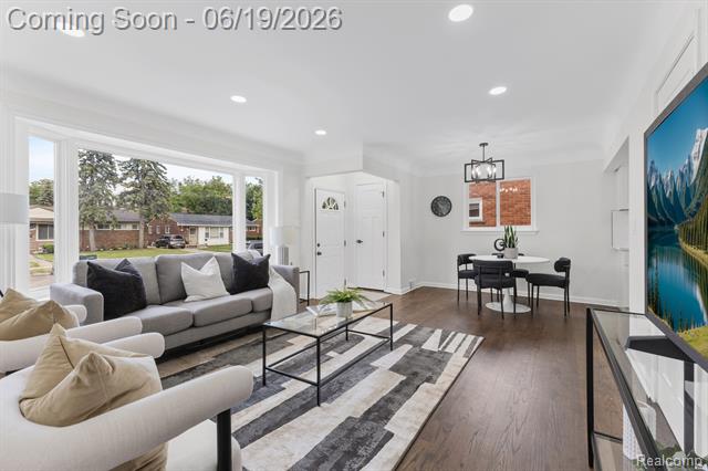 Builiding view seven for 22121 Whitmore, Oak Park, MI. 48237