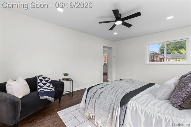 Builiding view twenty two for 22121 Whitmore, Oak Park, MI. 48237