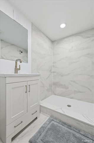 Builiding view twenty eight for 315 S Hanlon, Westland, MI. 48186