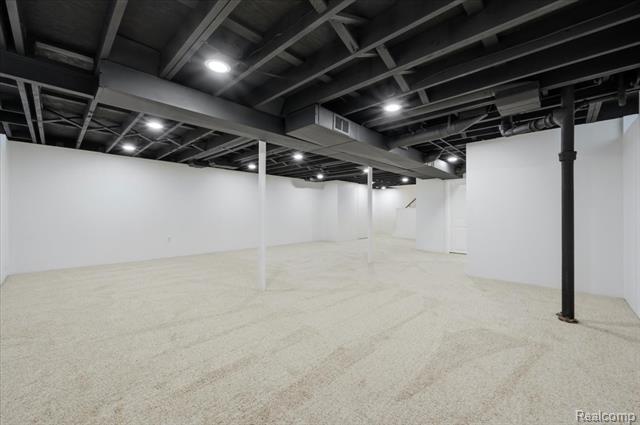 Builiding view twenty six for 315 S Hanlon, Westland, MI. 48186