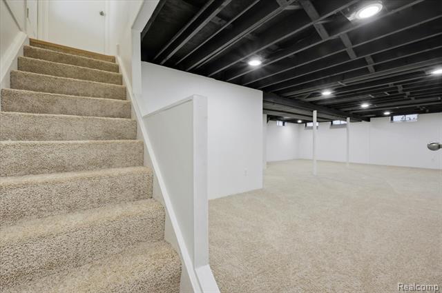 Builiding view twenty two for 315 S Hanlon, Westland, MI. 48186